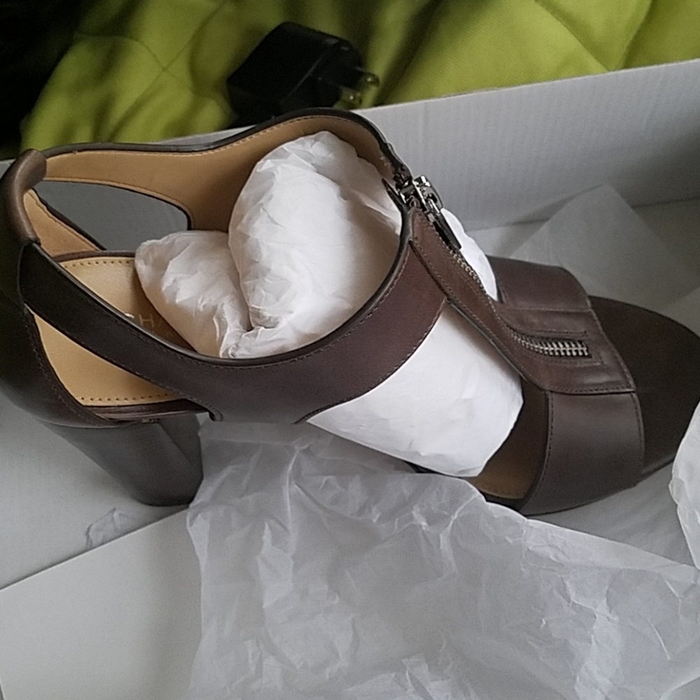 Nice pair Michael Kors